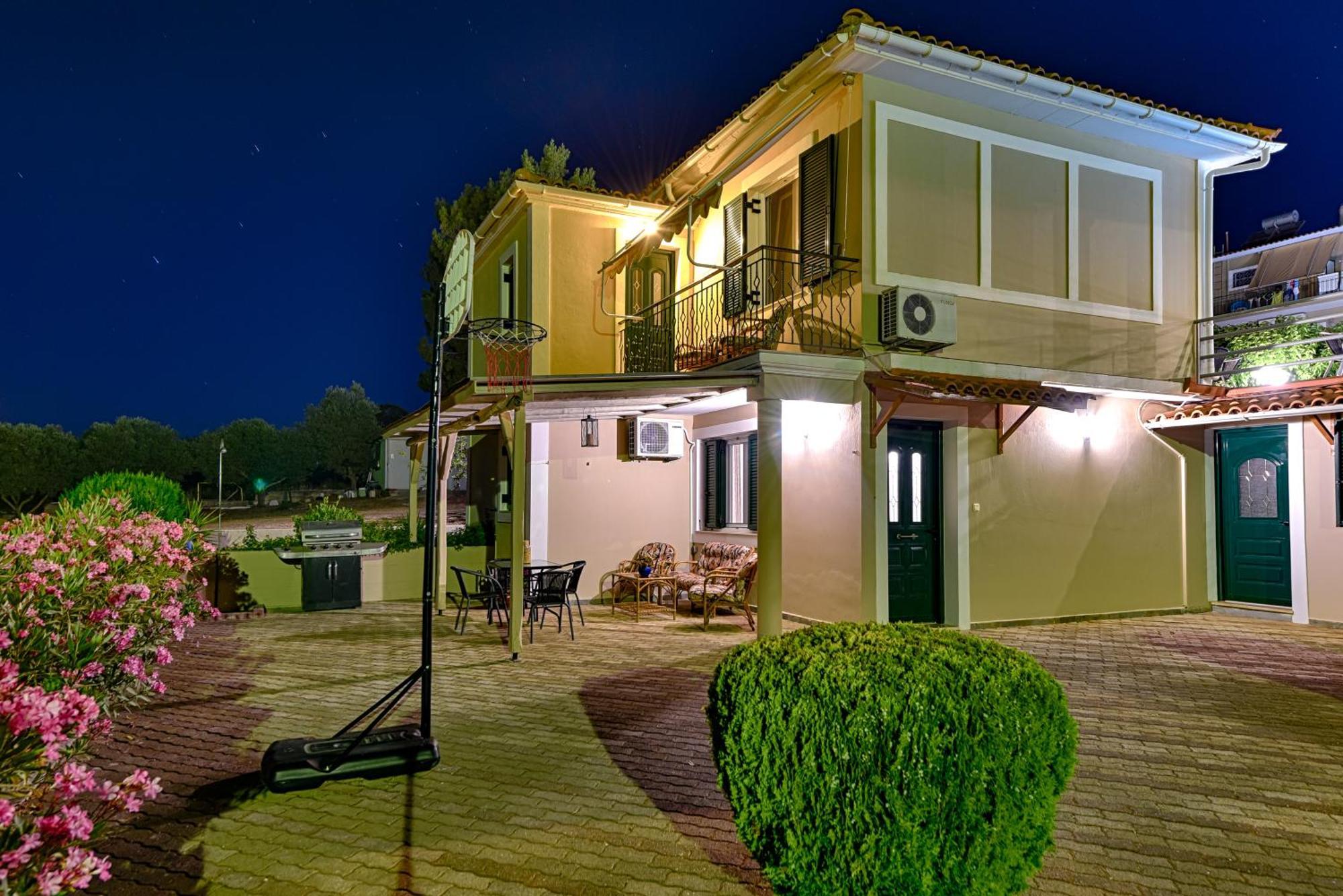 Ionis Hotel Troianata الغرفة الصورة
